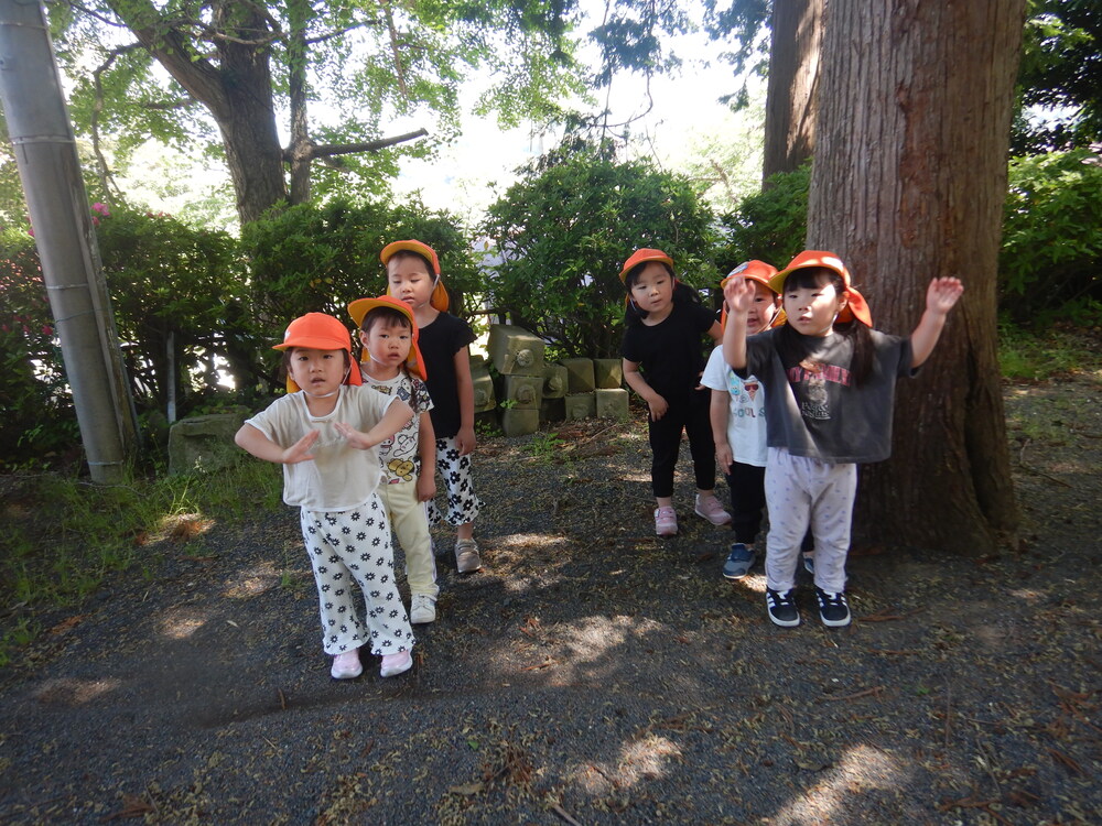 南の宮で遊ぶ子ども (5)