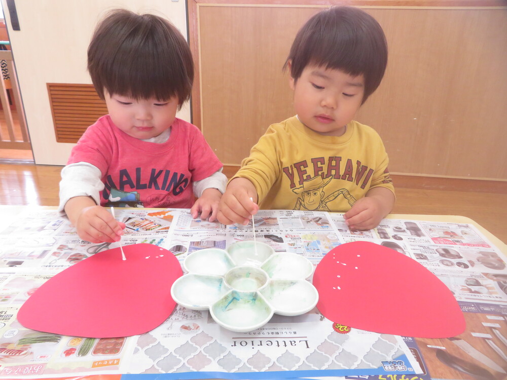 いちごの制作の様子