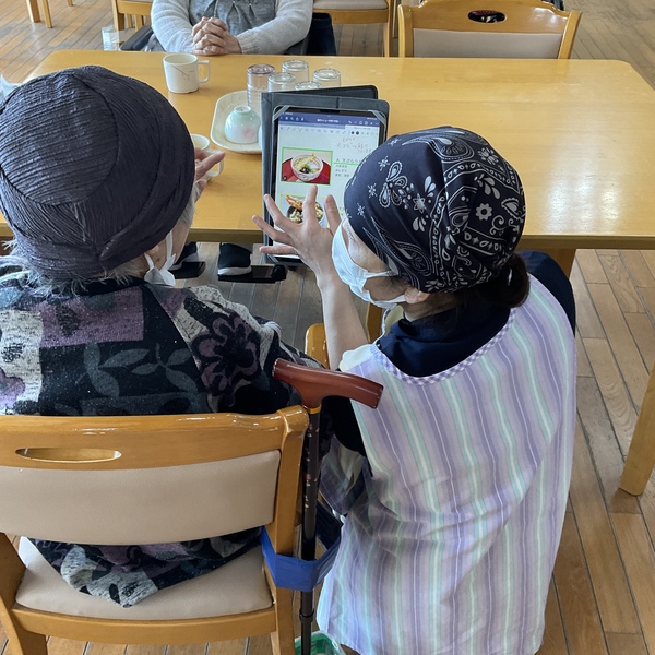 聞き取り中