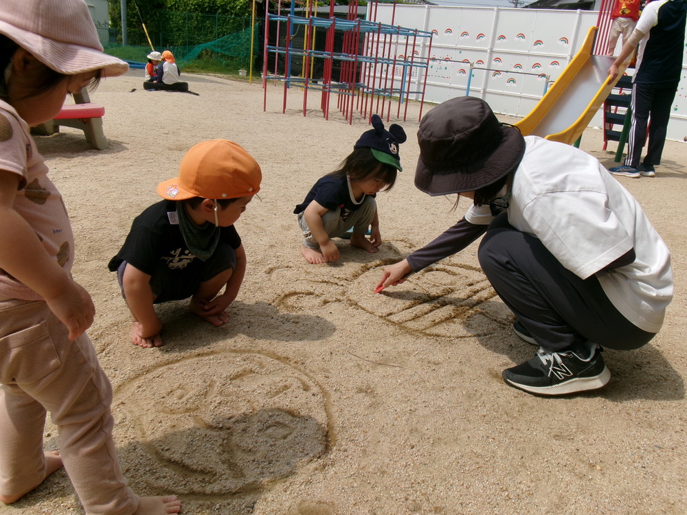 園庭遊び