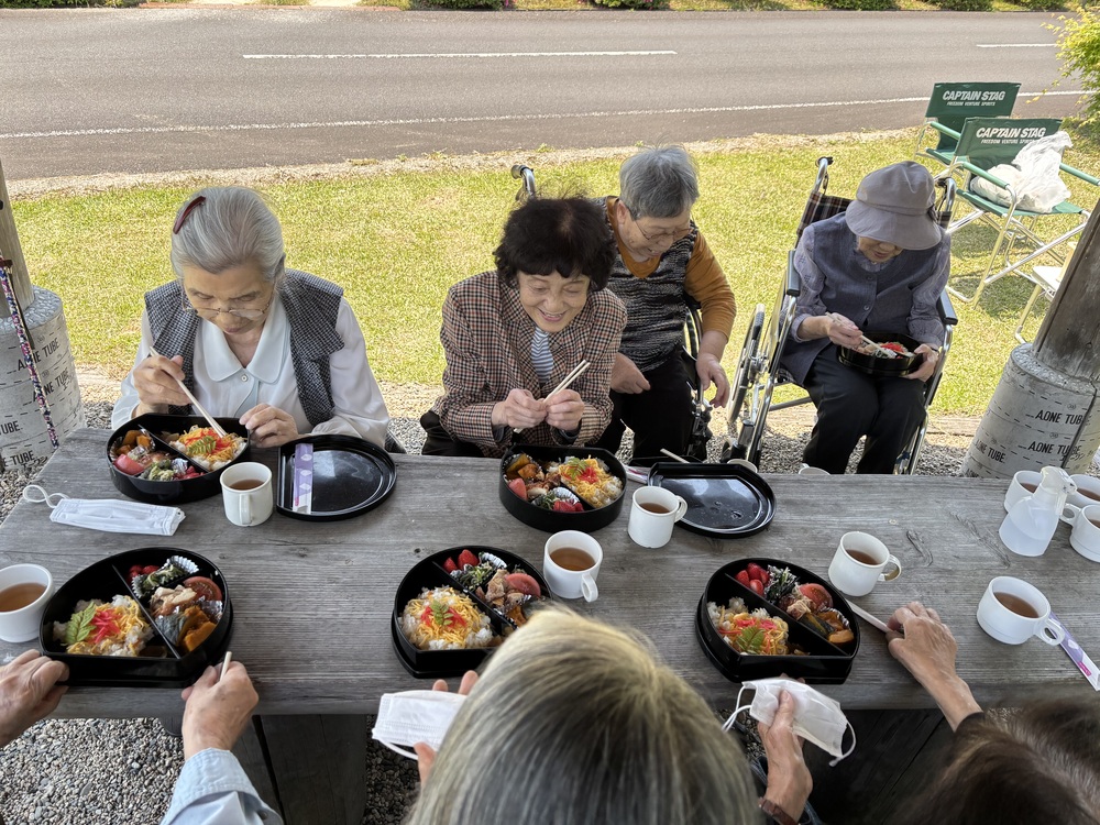 お食事風景