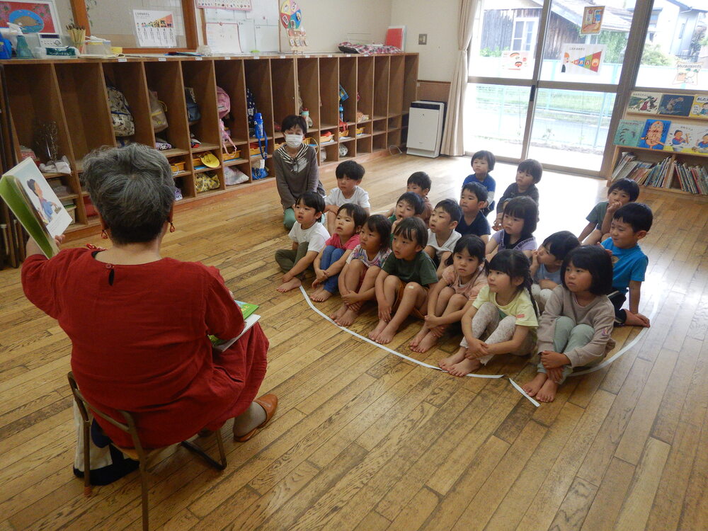 田中先生の読み聞かせ