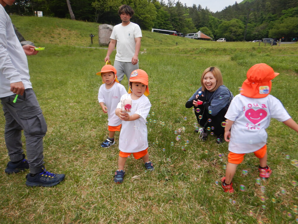 北の原で遊ぶ子ども (6)