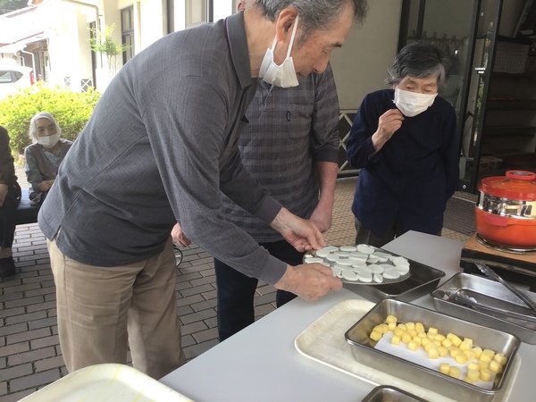 燻製準備中