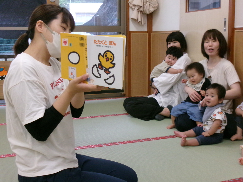 おはなし会の様子