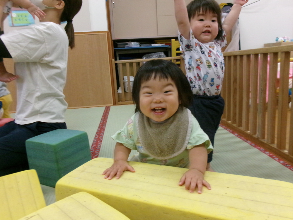 プラフォーミングで遊ぶ様子