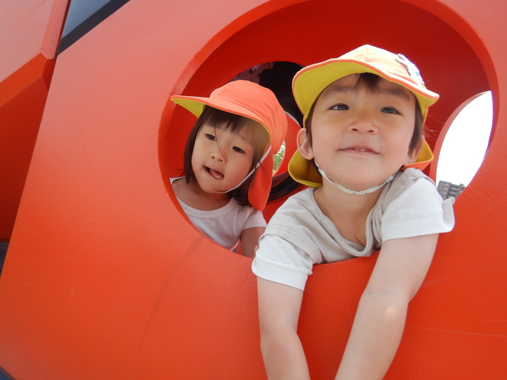 あすてらす公園で遊ぶ子ども (1)