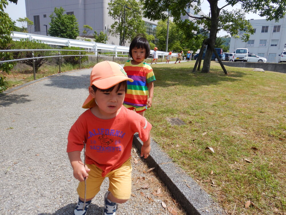 あすてらす公園で遊ぶ子ども (2)