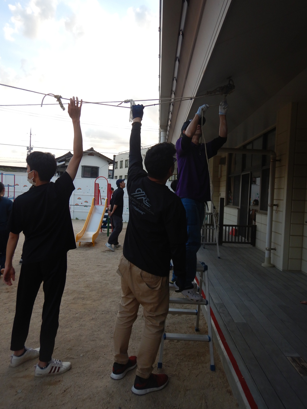 遮光ネット張りの様子 (5)