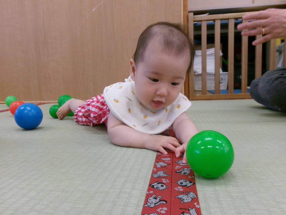 ボール遊び