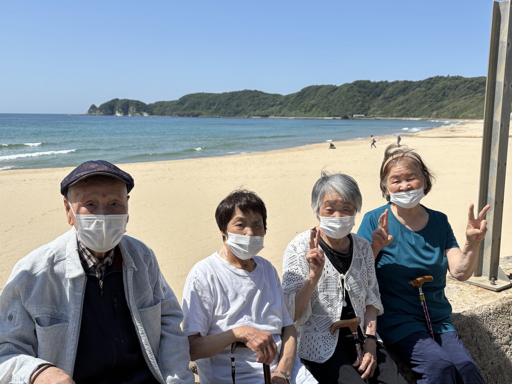 利用者さんと海