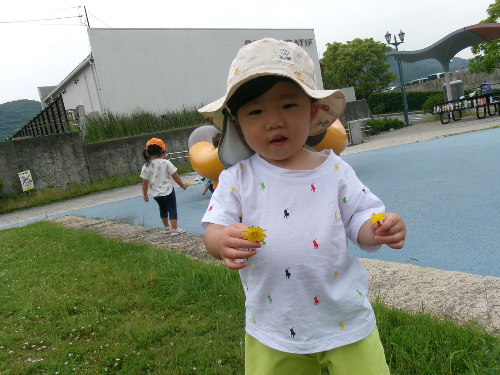 鼻を摘む