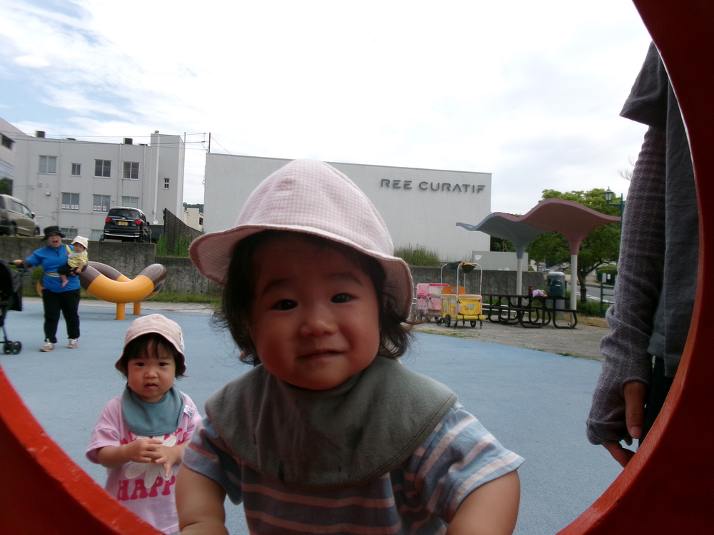 あすてらす公園で遊んでいる