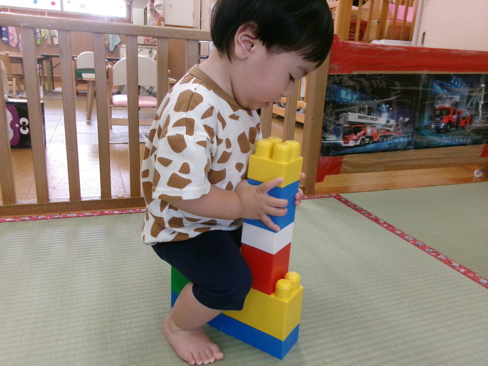 ブロック遊びの様子 (1)