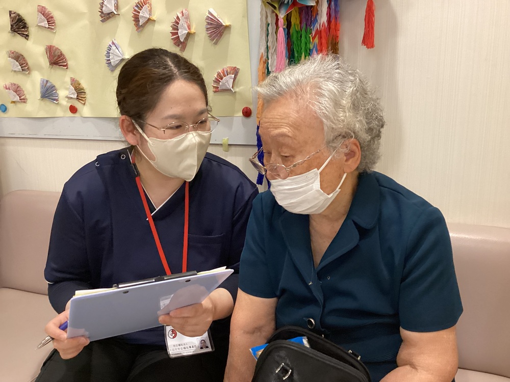 興味関心チェックを聞き取り中