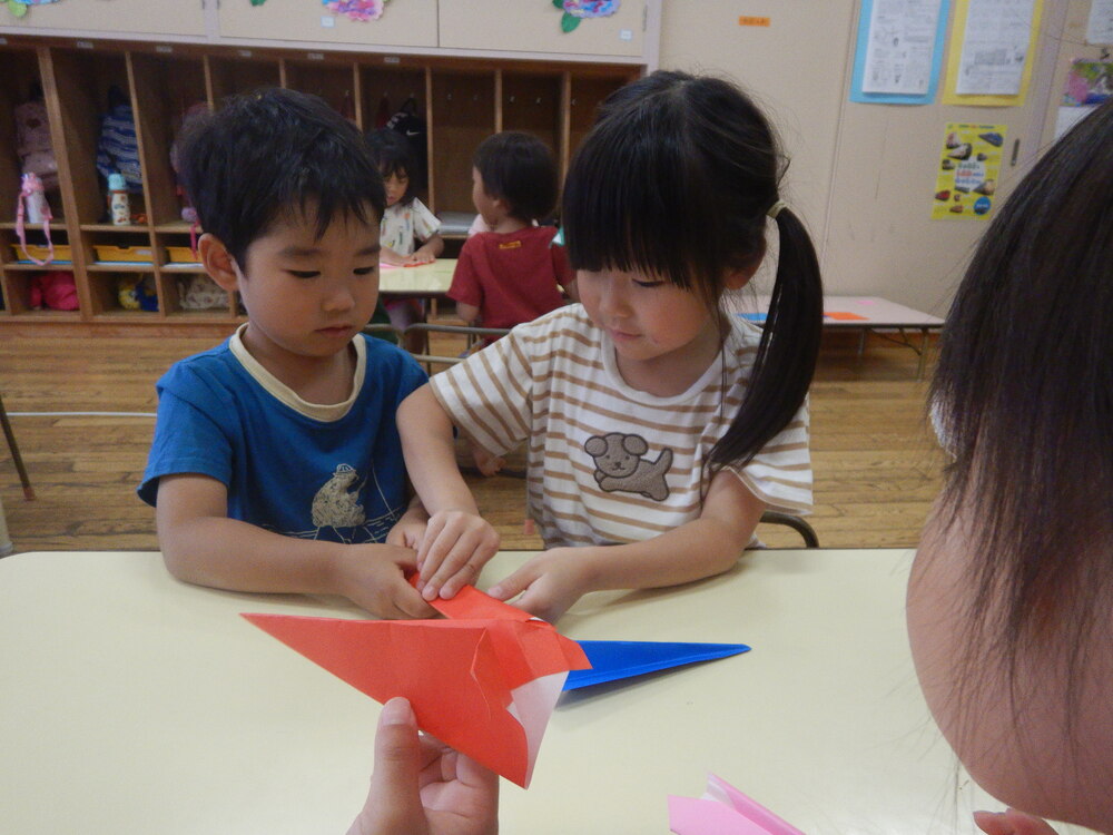 紙飛行機作り１