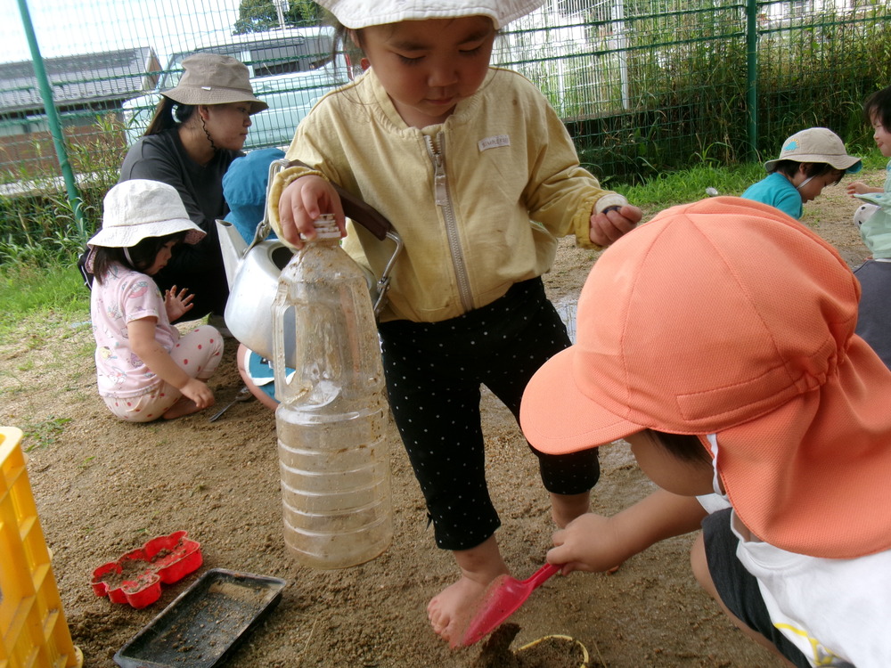 園庭遊びの様子