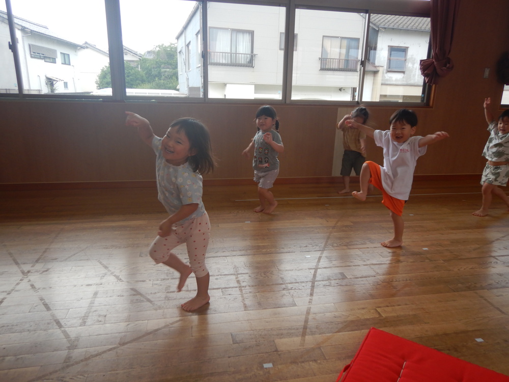 色鬼ごっこ (3)