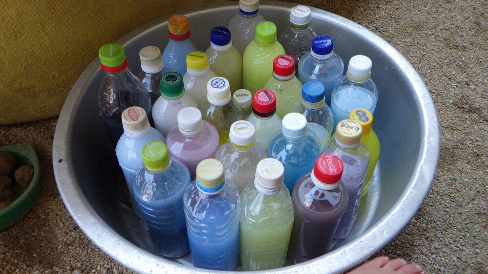 色水遊びの様子６