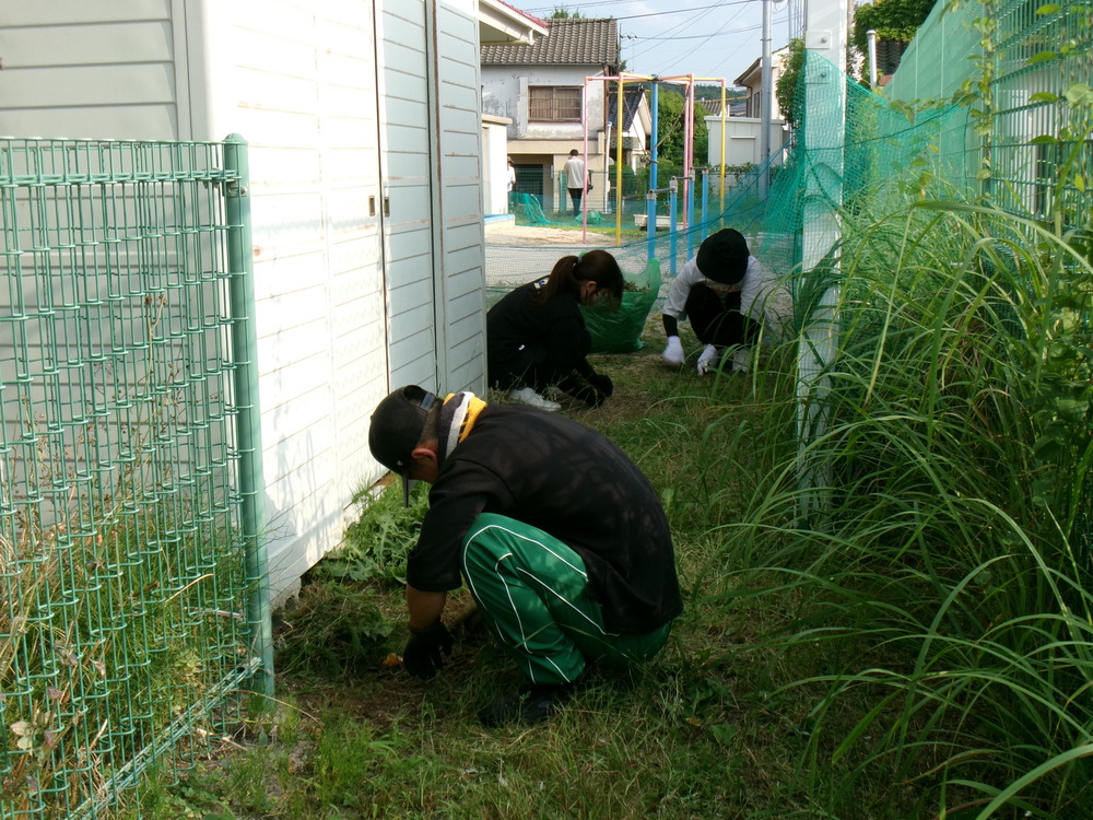 夏まつり前草刈り (2)
