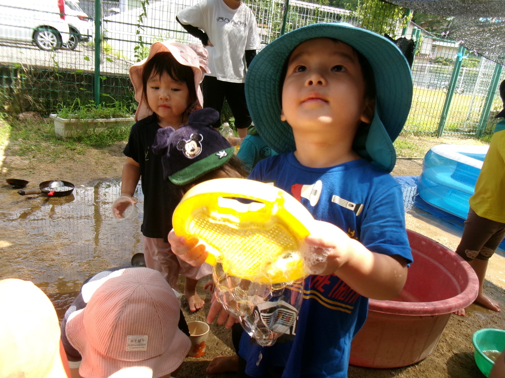 園庭遊びの様子