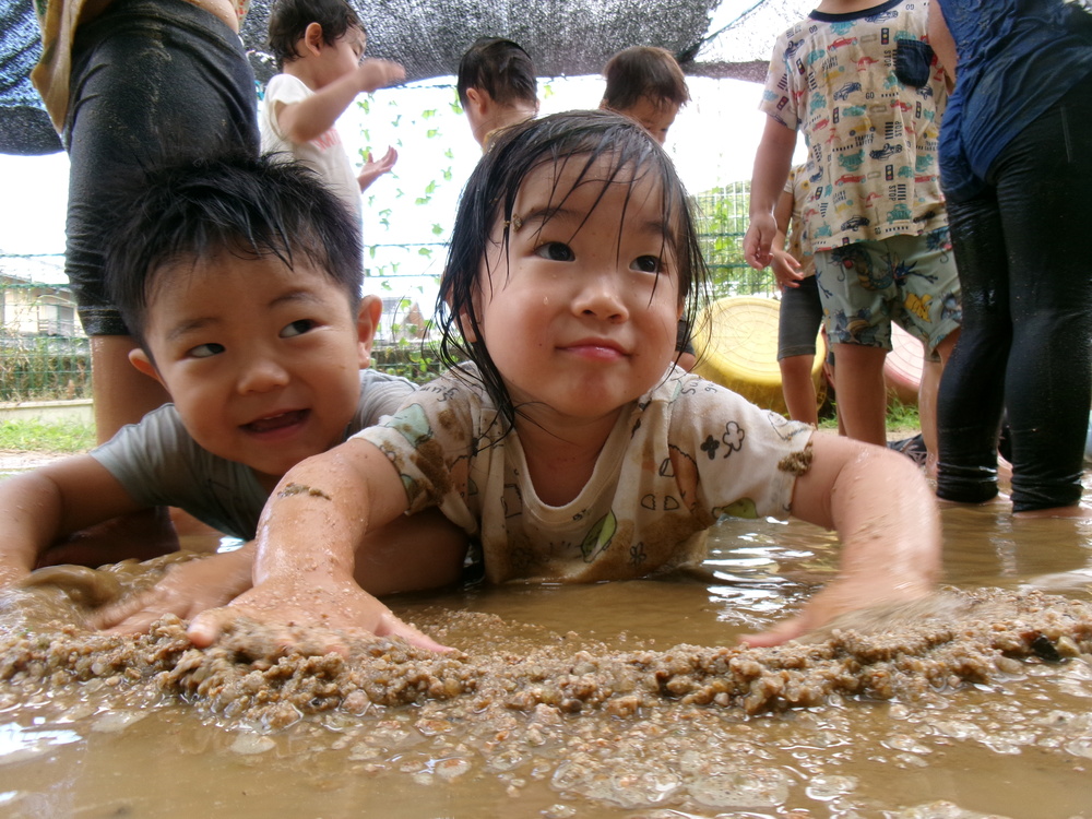 泥んこ遊び