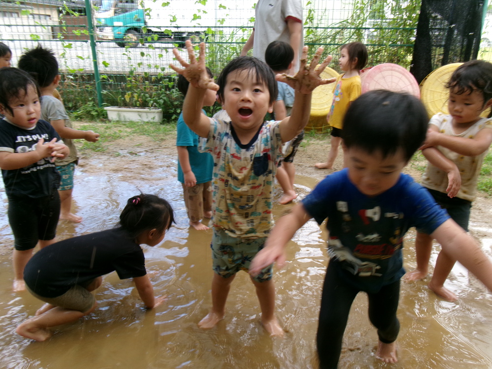 泥んこ遊び