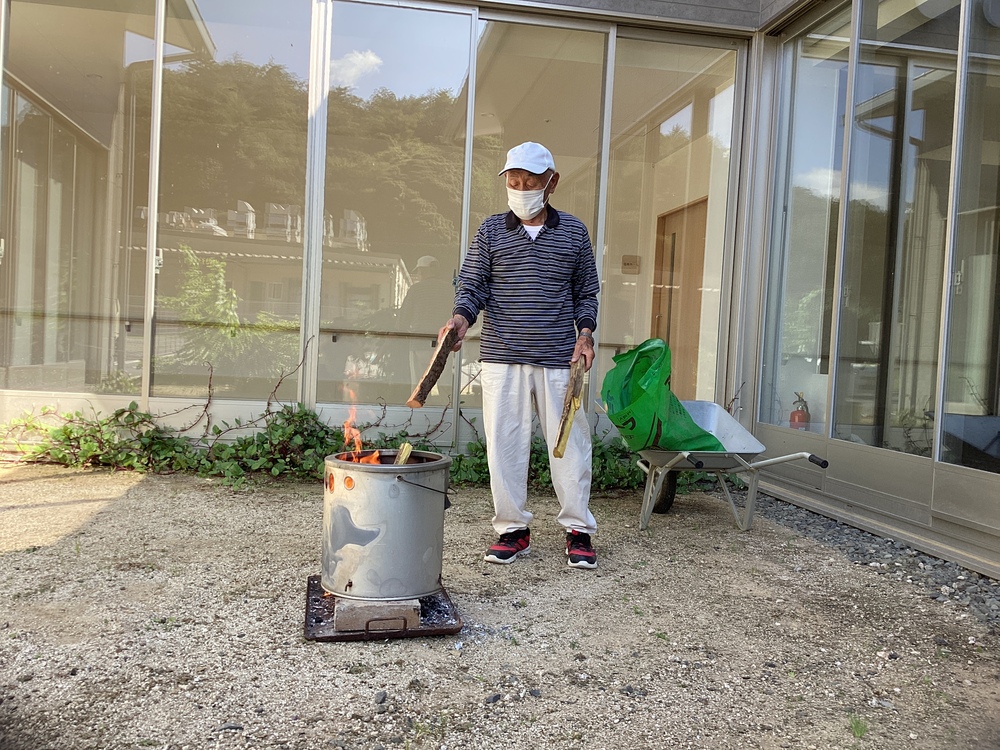 炊き出し1