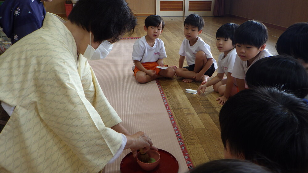 お茶のお稽古の様子２
