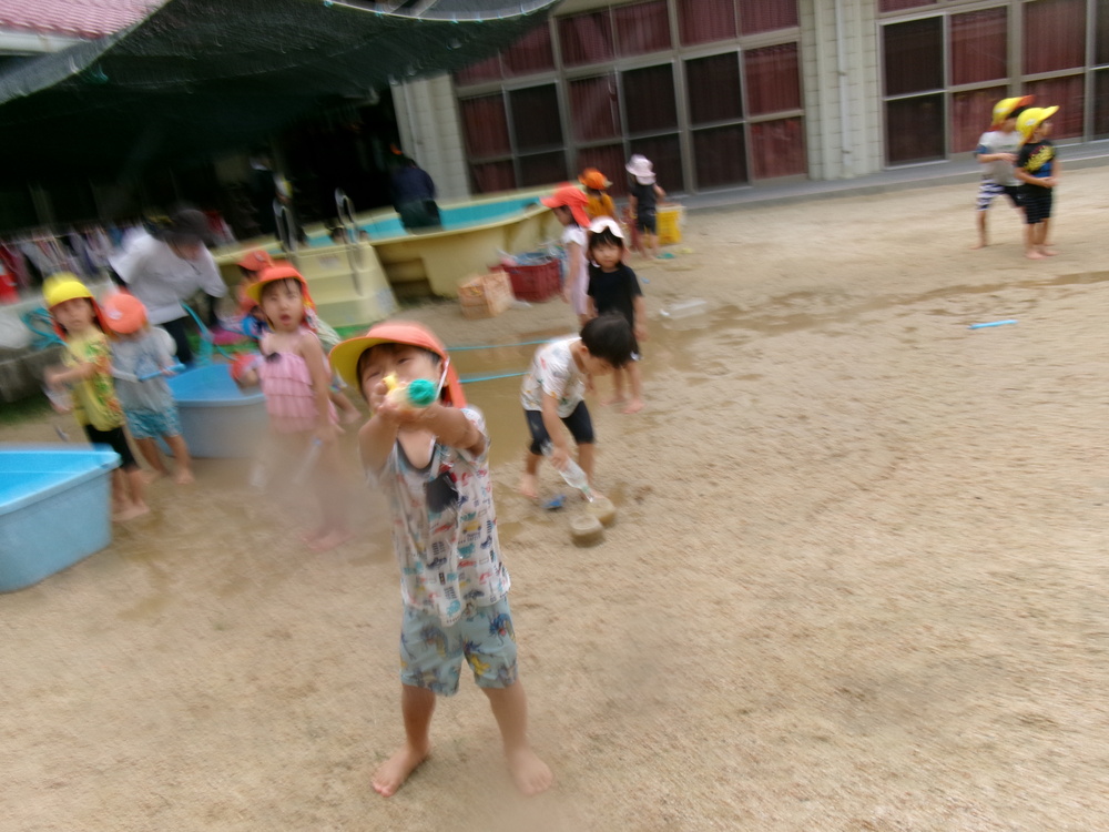 園庭遊びの様子