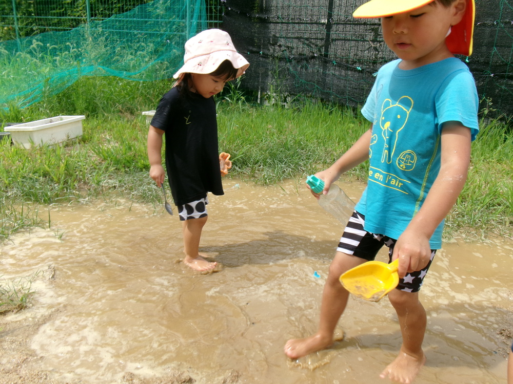 園庭遊びの様子