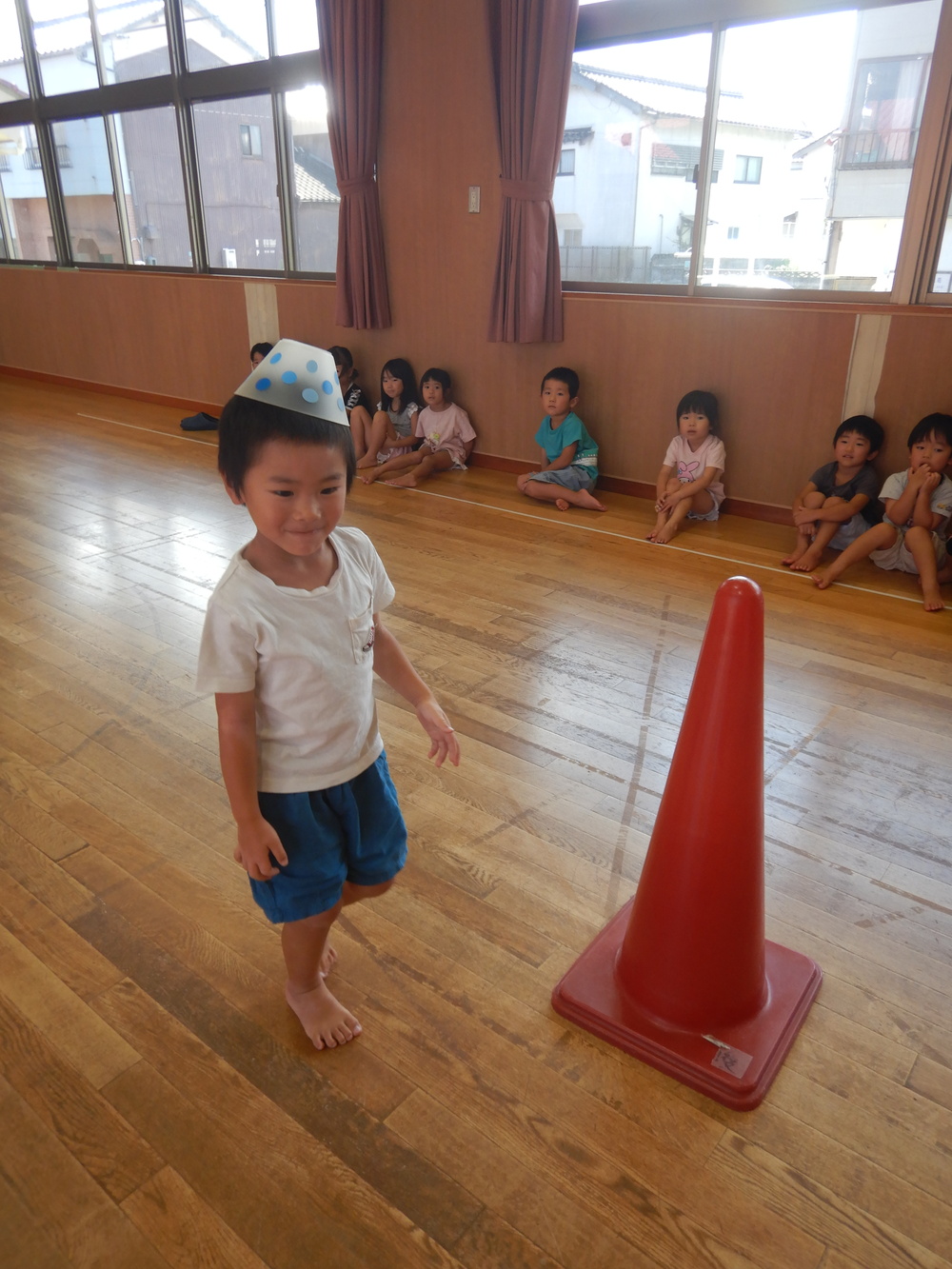 遊戯室で遊ぶ様子３