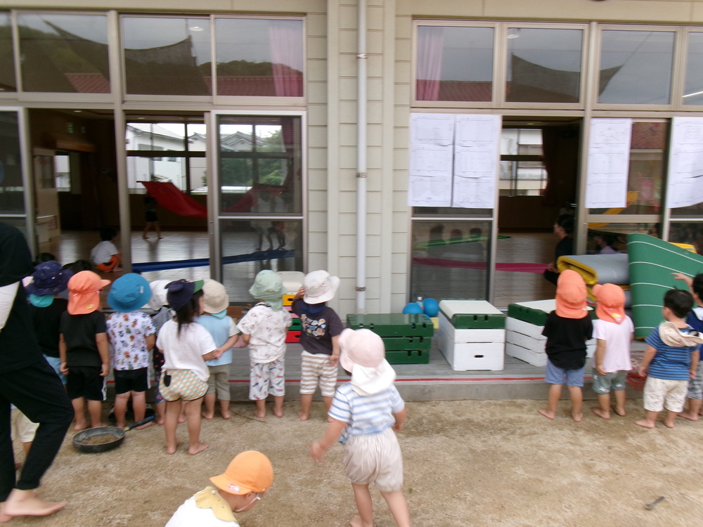 園庭遊びの様子