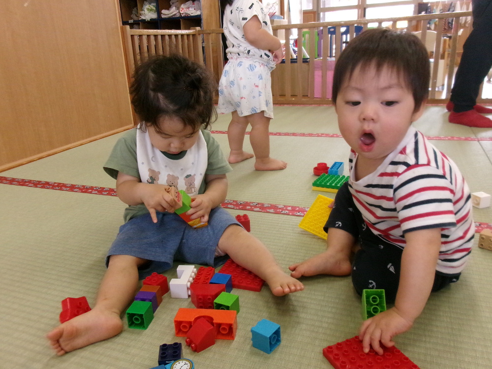 ブロック遊びの様子 (1)