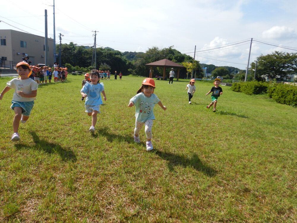 駅北公園で遊ぶ子ども (1)