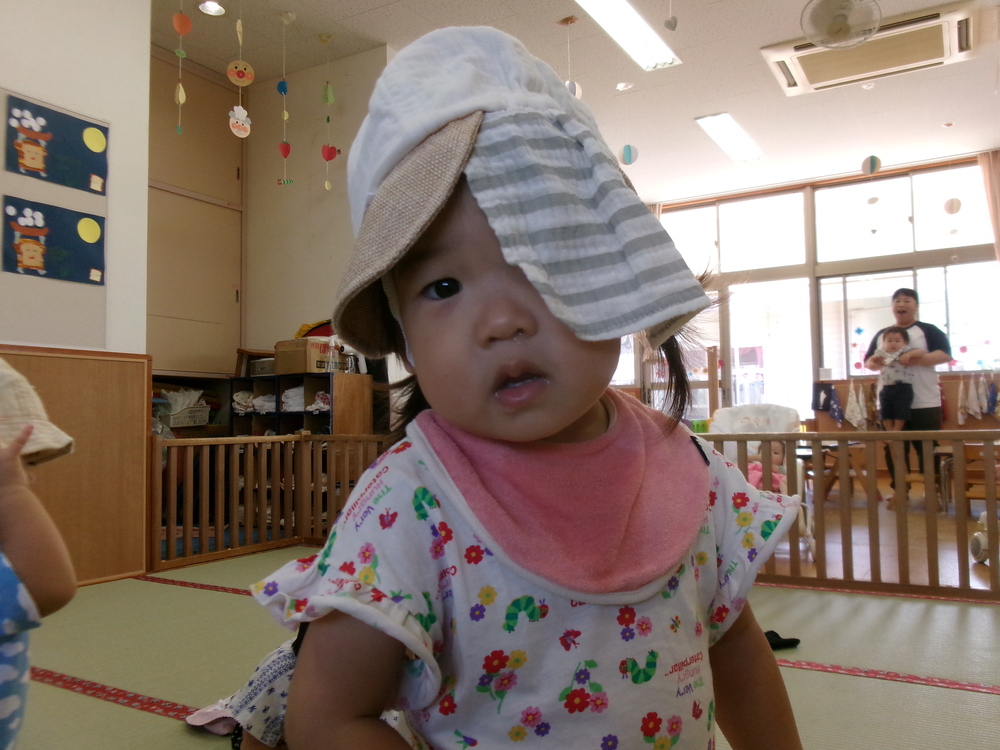 帽子をかぶる