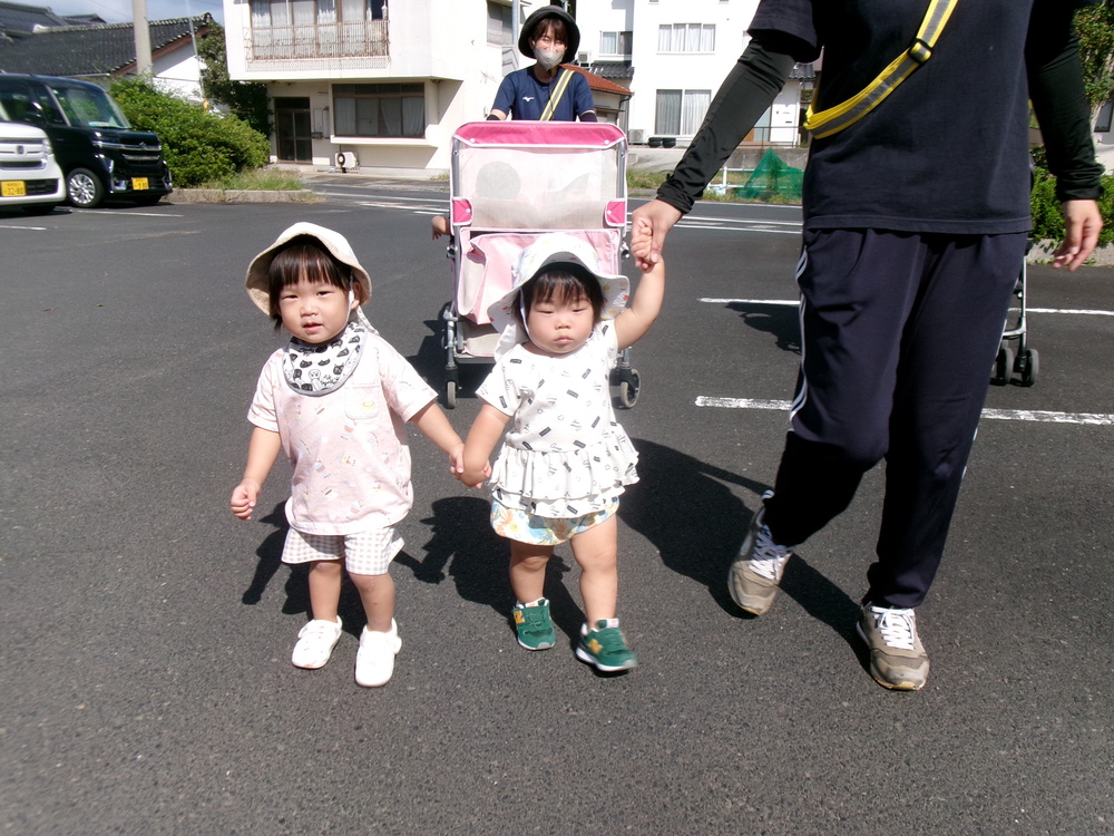 歩く