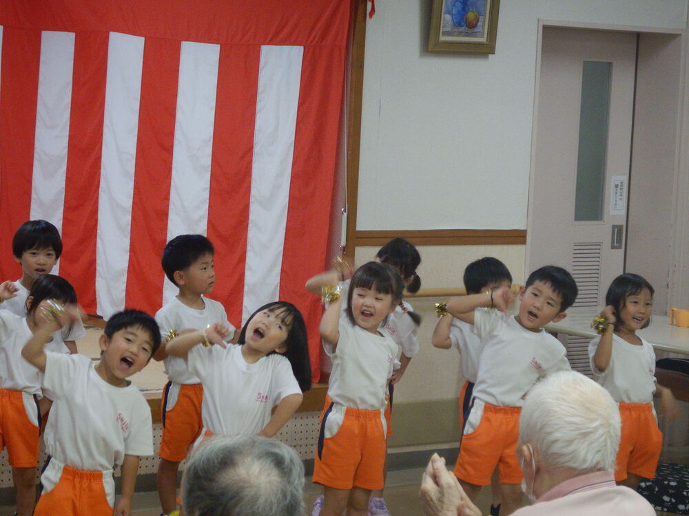 ダンスを踊る様子1