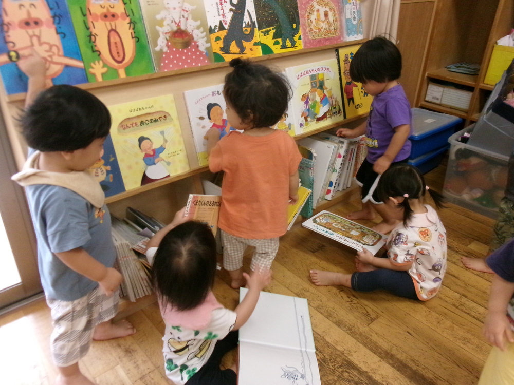 園内散歩の様子 (5)