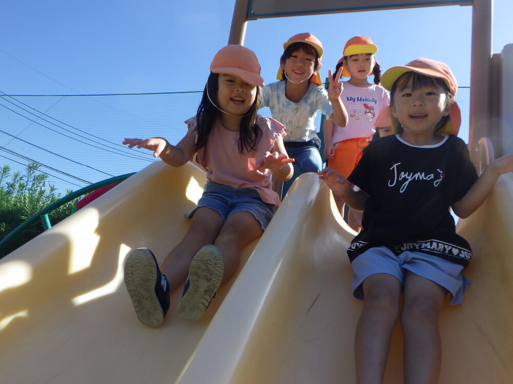 宮崎公園で遊ぶ子ども (1)