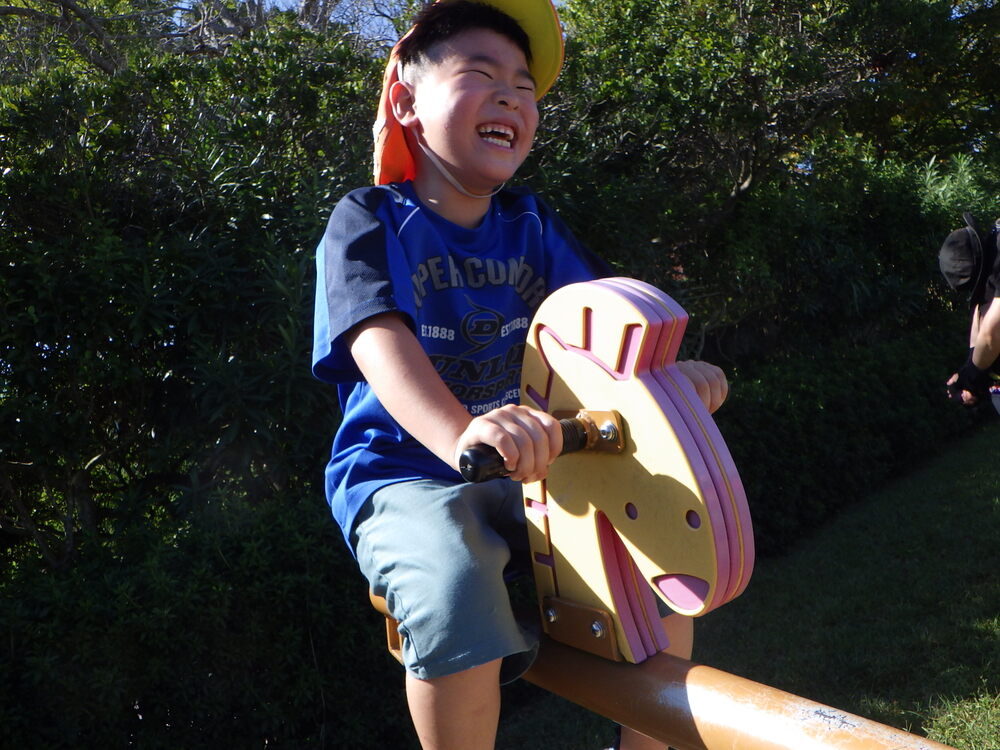 宮崎公園で遊ぶ子ども (5)
