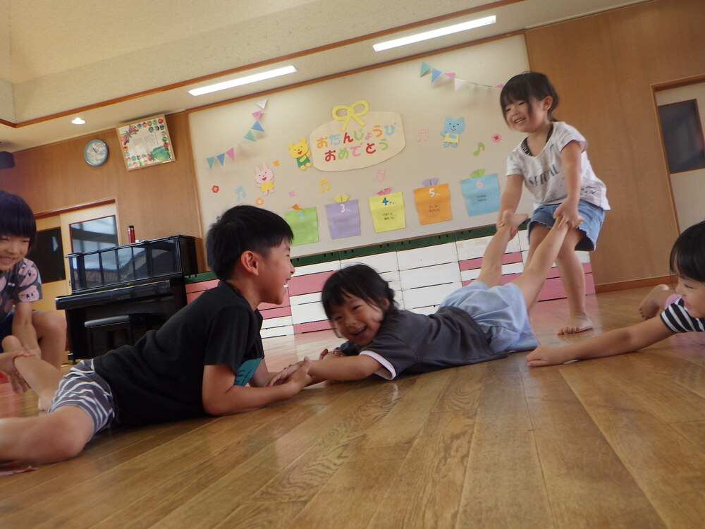 大根抜きを楽しむ様子 (4)