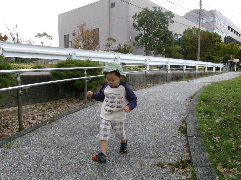 走る子ども