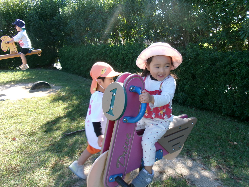 公園遊びの様子