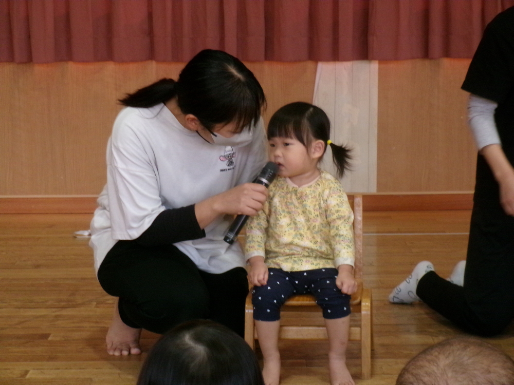 誕生会の様子 (2)