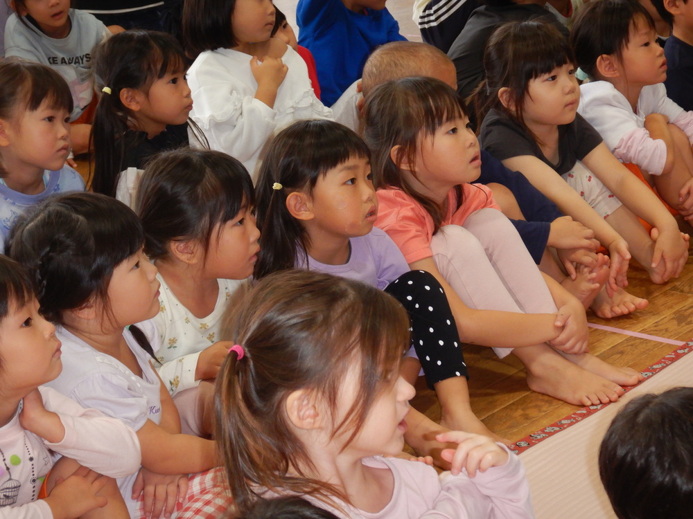 誕生会の様子 (1)