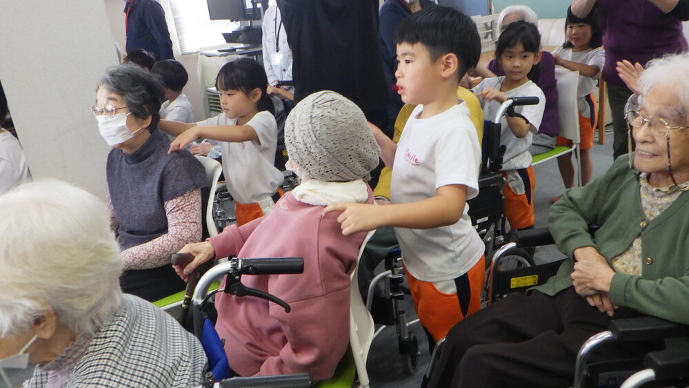 七色館交流の様子 (7)