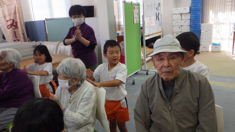 七色館交流の様子 (8)