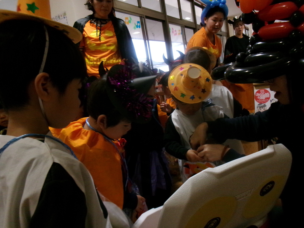 お菓子をもらう