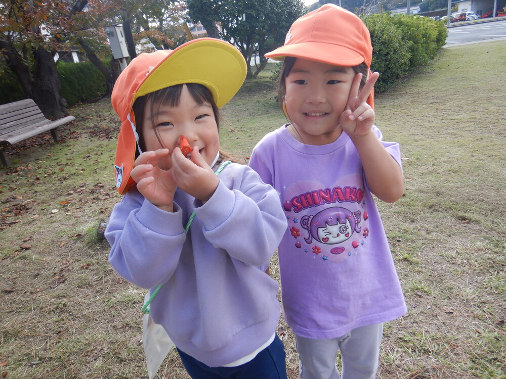 市民会館で遊ぶ子ども (3)